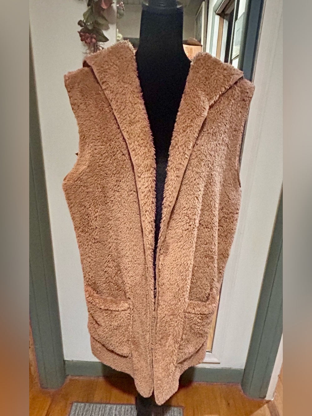 Zenana Outfitters Tan Plush Hooded Vest- XL Plus- NWOT